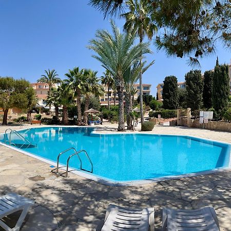 Ocean Sunset Apartment Paphos Exterior foto